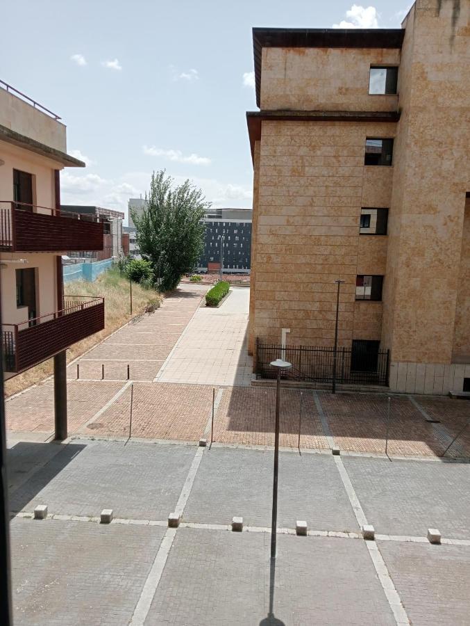 Jardines De La Muralla Free Parking Salamanca Exterior photo